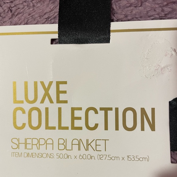 Luxe Collection Sherpa Blanket - Picture 2 of 3